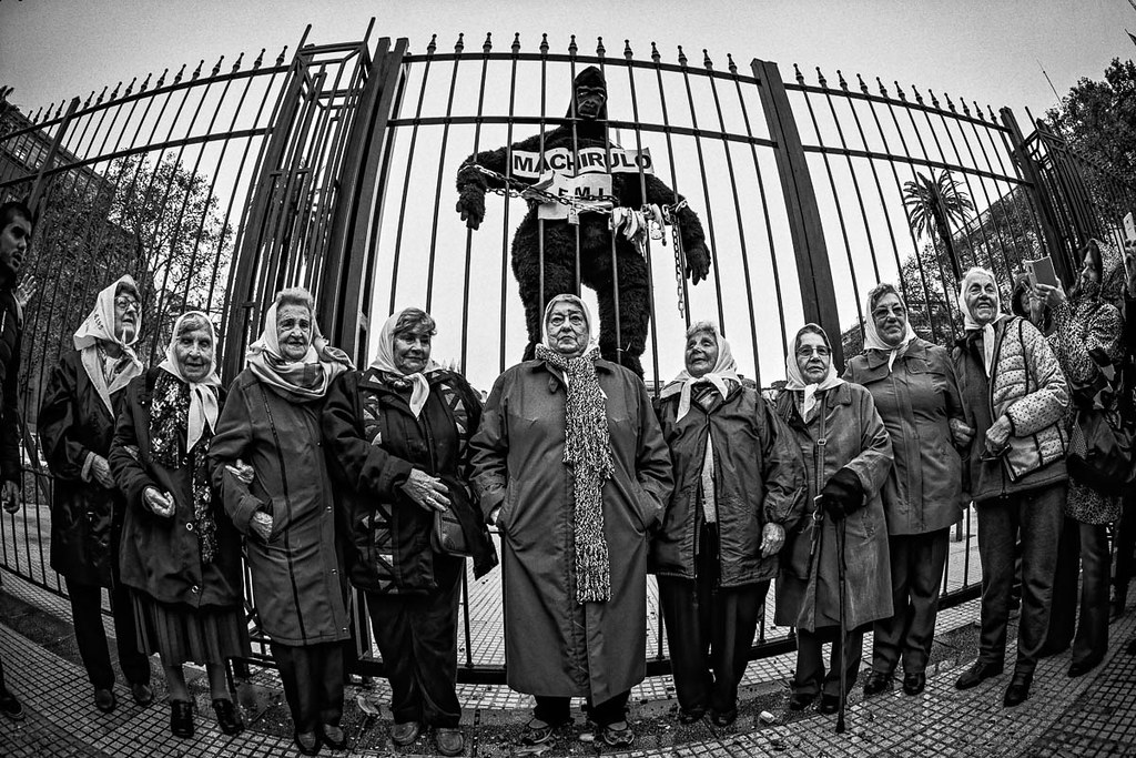 Fotógrafo Estanislao Santos - Estanislao Santos fotógrafo | Registro fotográfico: Ronda de Madres en Buenos Aires, Argentina